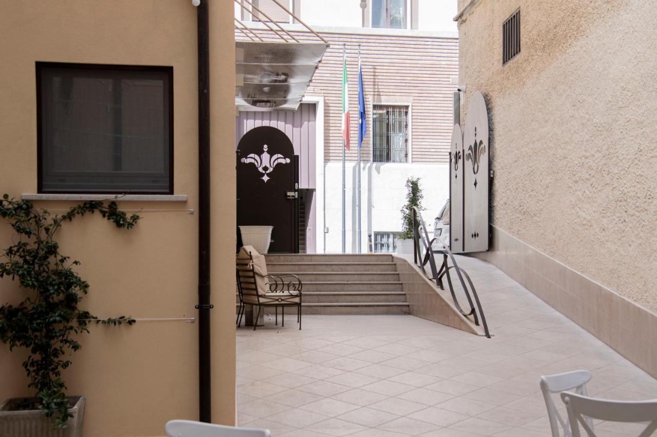 Palazzo Sant'Elena 호텔 포자 외부 사진